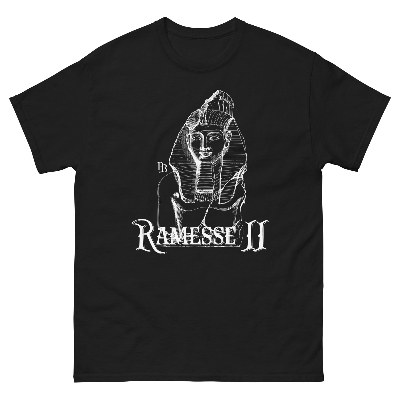 T-shirt nera dedicata a Ramesse II con il profilo del Younger Memnon